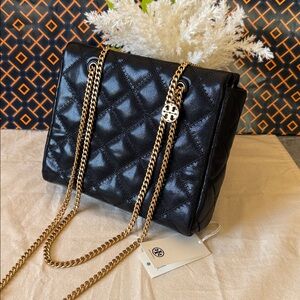 New. Tory burch WILLA SMALL ZIP TOP TOTE 163631 BLACK